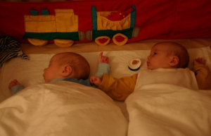 Jonte und Theda in ihrem Bett
