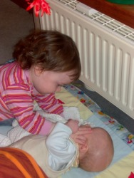Jonte mit seiner Cousine Lya